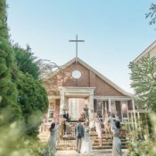 前日OK*当館人気No.1*豪華150万優待×5万ギフト◎梅田レンガの独立教会