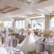 【ドレス1着付】階段入場&凱旋門フォト体験×花嫁の憧れ貸切W