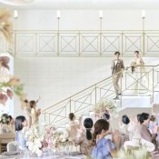 新横浜駅すぐ【憧れ挙式☆大階段*体験】3万試食×180万特典&ドレスプレゼント★