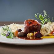 【料理重視向け】メイン2種食べ比べ×特選牛試食&料理特典付き