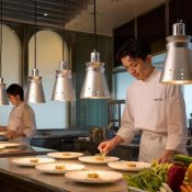直前OK【美食コース】地上95m天空チャペル×AM初来館3万円ギフト
