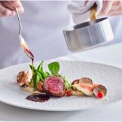 【初見学におすすめ】贅沢4万試食×大聖堂チャペル×模擬披露宴