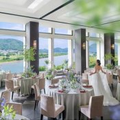 【Amazon等最大6.5万】自然と歴史薫るホテル婚×贅沢コース試食