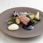 【7大特典】黒毛和牛を味わう絶品試食＆緑溢れるリゾートW体験の詳細を見る