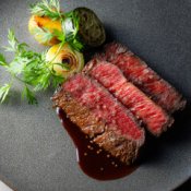 【100万優待×ドレス特典】名駅直結・180m天空チャペル&飛騨牛3.5万試食