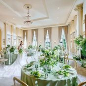 【平日BIG】チャペル演出体験×贅沢試食！憧れが叶う1組貸切の詳細を見る