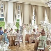 正月限定！【アマギフ1万＆特選牛試食】梅田1駅*ガーデン付貸切邸宅×森のチャペル