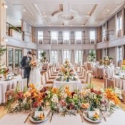 【教会口コミ1位】木と生花香る本物チャペル×プライベート邸宅