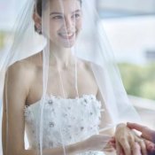 ＼年1*人気ドレス見学WEEK／挙式料0円！花嫁体験×3.5万試食*ALLの詳細を見る