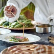 【おもてなし重視】国産牛＆フォアグラ試食×ブランドホテル体験