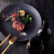 【迷ったらこれ】大聖堂×絶景リゾートW体験&黒毛和牛試食付き