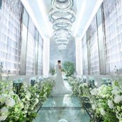 美しいチャペル100選記念【1件目来館で夢の国ペアチケ】ガラスの挙式体験&試食