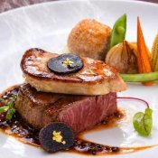 【料理重視の方へ】黒毛和牛&ずわい蟹3.5万試食×自然光チャペル体験