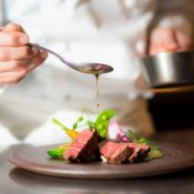 博多駅直結【1件目AM来館最大170万特典】全館見学&試食付