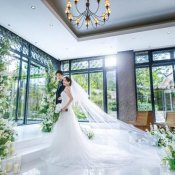 【新春★10大特典付き】森のチャペル×1日貸切邸宅×絶品4万試食の詳細を見る