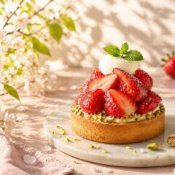 【最大160万優待】輝く大聖堂＆豪華絶品美食◆スイーツプレゼント付