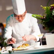 【1万円ギフト券】高さ9ｍゴンドラ×白いチャペル体験×試食