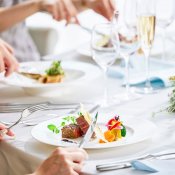 【パパママ限定】個室で安心試食♪アットホーム婚相談会