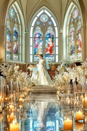 【平日BIG】花嫁憧れ体験×新作ドレス試着×和牛オマール4万試食