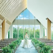 先着5組限定《ギフト券1万円付き》熊本の自然感じる森チャペル×最旬ドレス試着付き