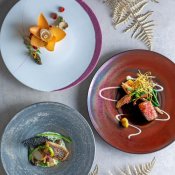 【美食でおもてなし】特選牛×トリュフ試食×滝のチャペル×貸切見学*ギフト5千円付