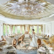 祝日SP*人気ドレス試着＆125万優待/挙式料半額＆3万豪華試食