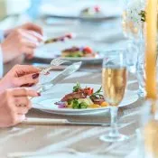 【和牛コース試食付】親族+友人のみの結婚式相談会