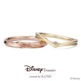 純金に銅を多めに混ぜたものがピンクゴールドです。★太字★硬度が高く傷がつきにくい★ここまで★というメリットがある反面、★黄マーカー★硬すぎてサイズ直しができなかったり、温泉や入浴剤の成分に銅が反応して変色したりする可能性もあります。★ここまで★