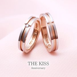 アーム幅2.5mmよりも太めになるため、アーム表面に彫刻などのデザインを施すことも可能。