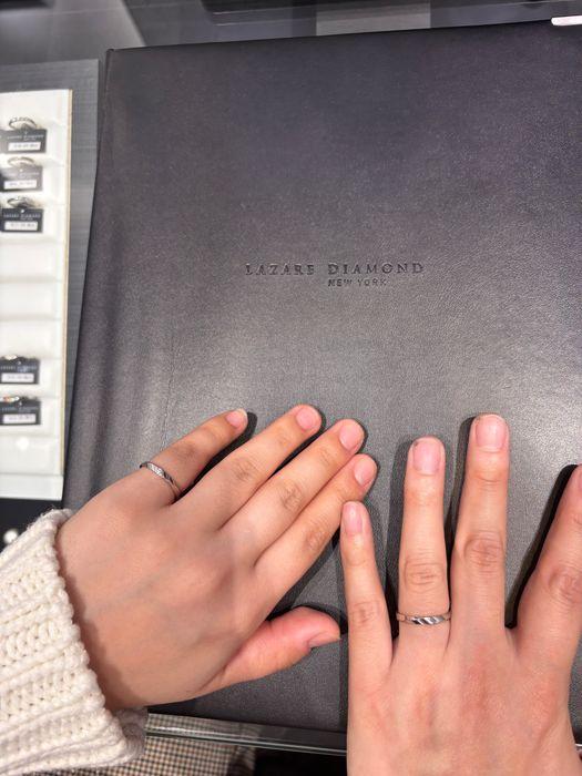 結婚指輪試着状況写真