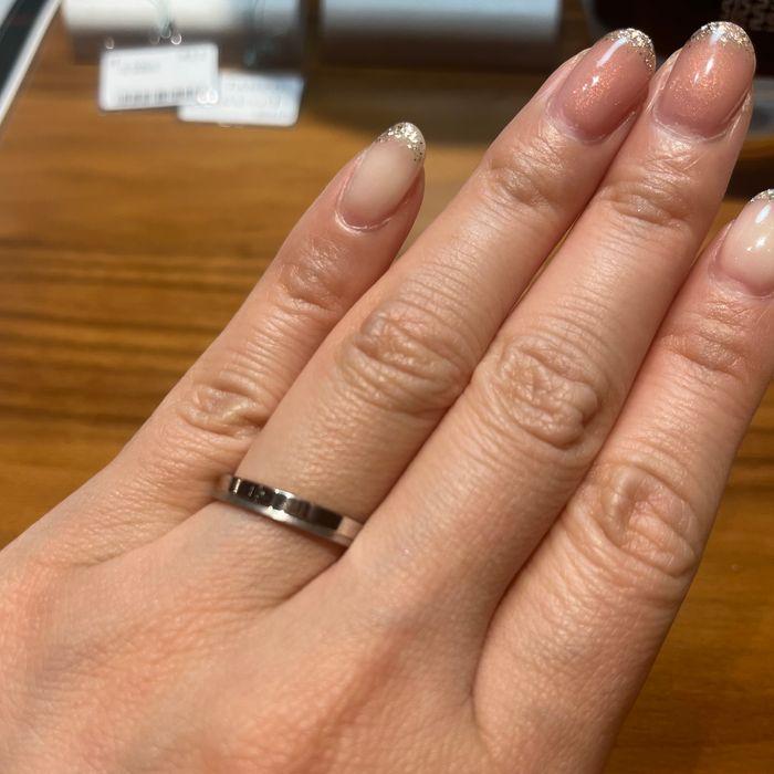 ラインと梨地加工が入っているもの