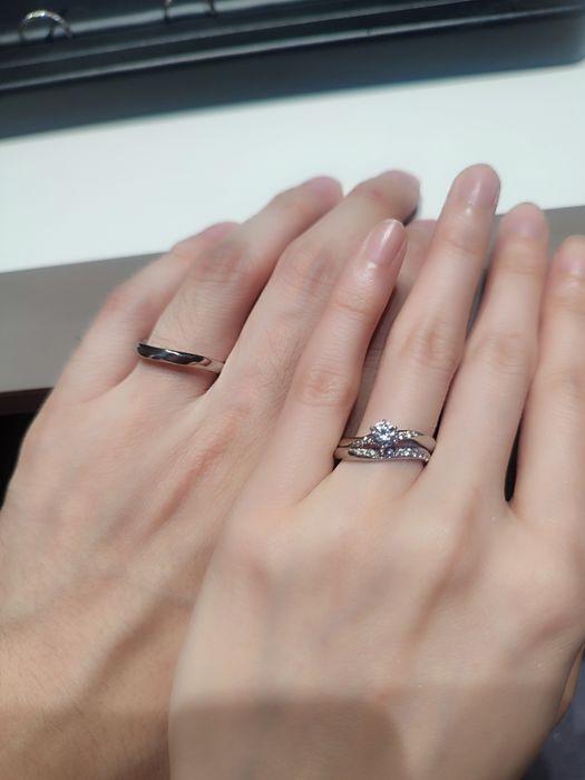 セットの結婚指輪と婚約指輪