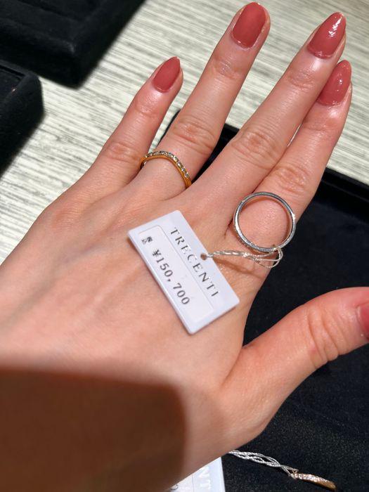 つけている写真はダイヤ7カラット 金額は5カラットの値段