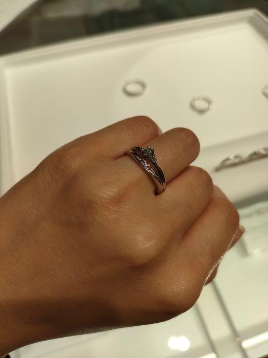 ウェーブ婚約指輪とウェーブ結婚指輪