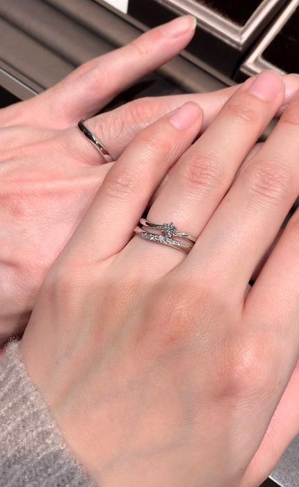 婚約指輪と重ね付けできる結婚指輪